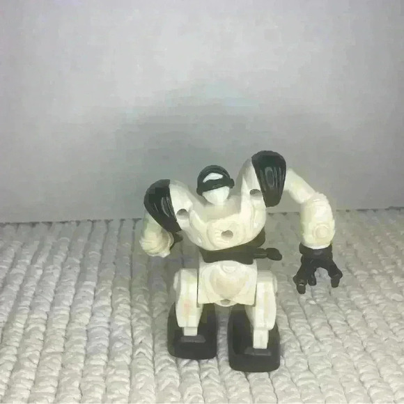 2007 McDONALDS Happy Meal TOYS ~ Wind-up "WOW WEE ROBOTICS" - Picture 2 of 3